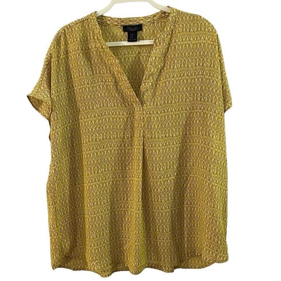 RACHEL Rachel Roy Tops - Rachel Roy Yellow Geometric Print Short Sleeve Blouse